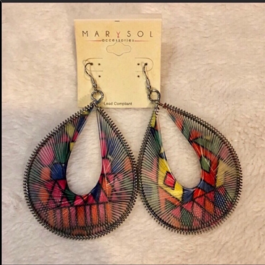 Marysol Thread Art Geometric Patterned French Wire Earrings Nwt
